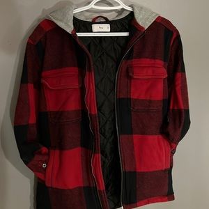 TNA buffalo plaid quilted jacket🎄